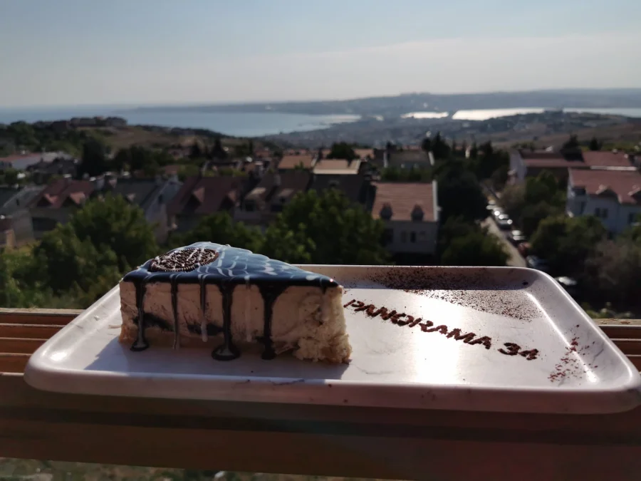 İstanbul’da Tatlı Keyfi: Pasta ve Tatlı Çeşitleriyle Panorama34Cafe